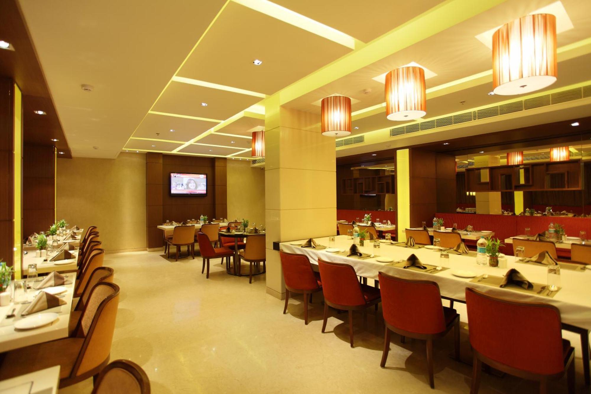Comfort Inn Legacy Rajkot Extérieur photo