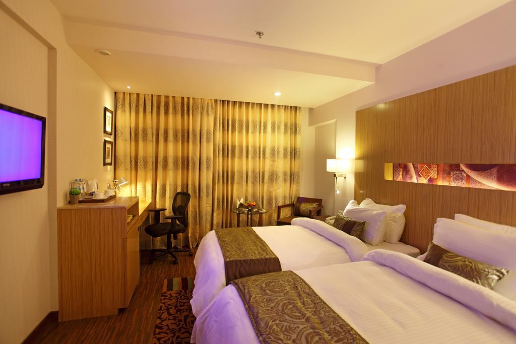 Comfort Inn Legacy Rajkot Extérieur photo