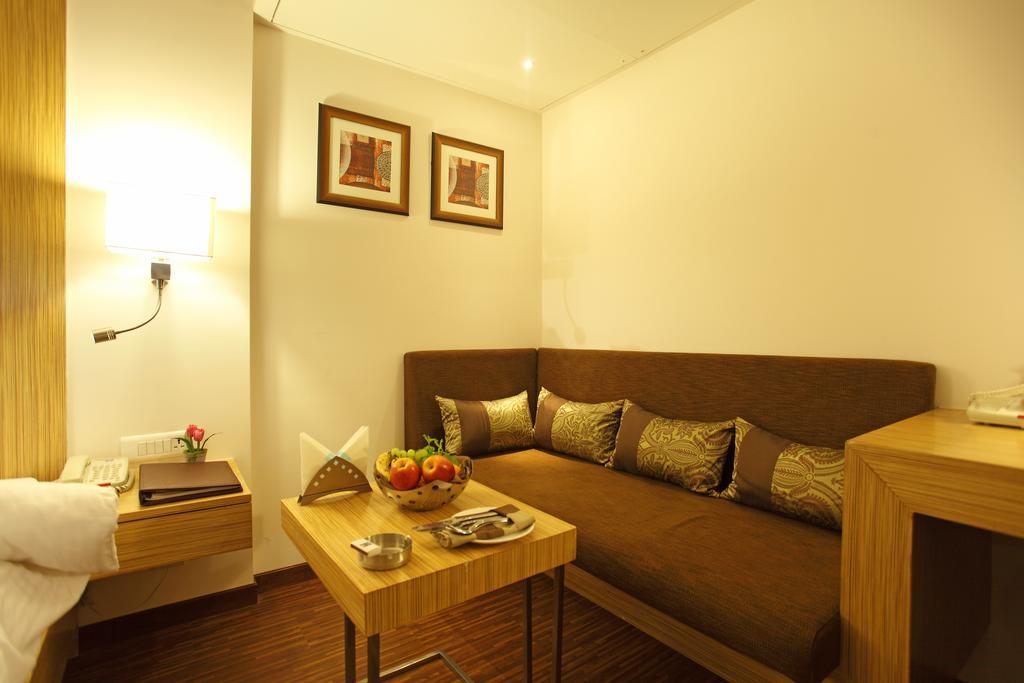 Comfort Inn Legacy Rajkot Extérieur photo