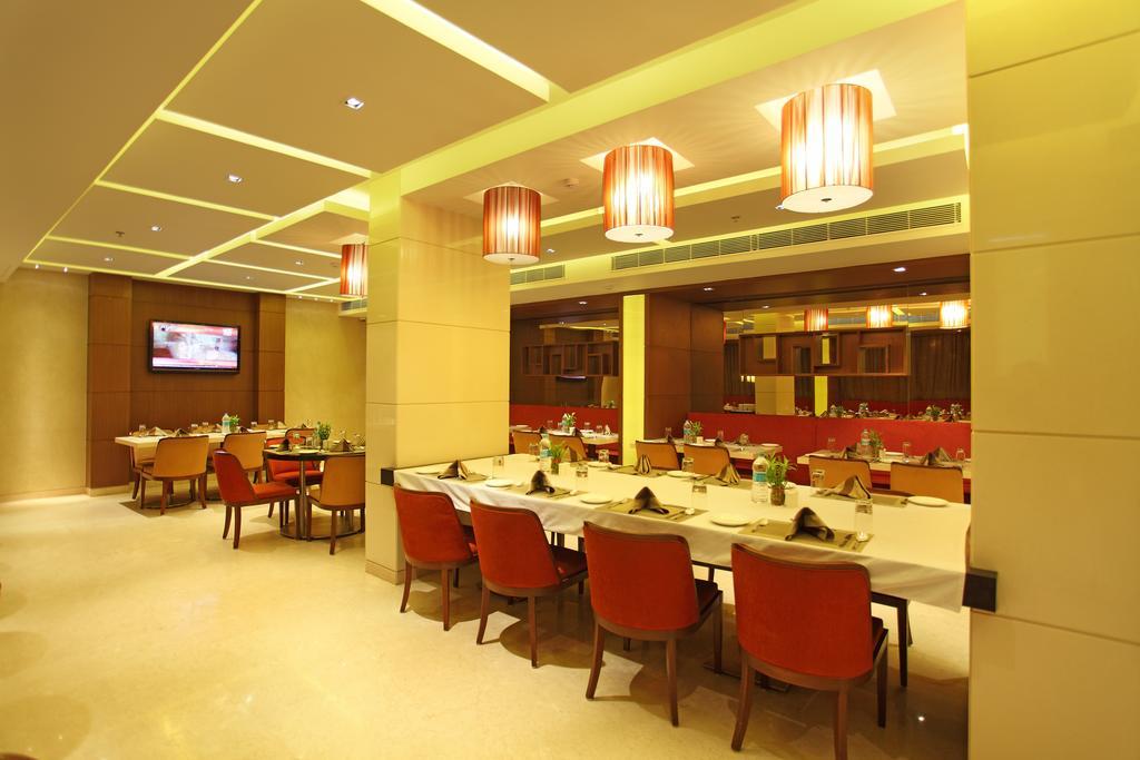 Comfort Inn Legacy Rajkot Extérieur photo