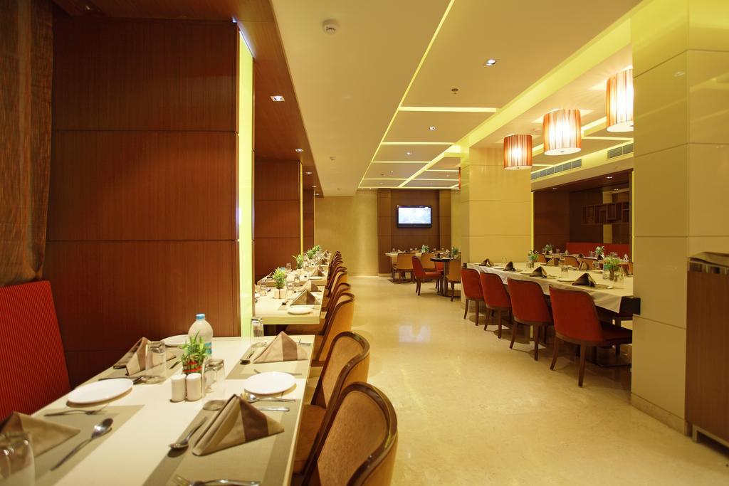 Comfort Inn Legacy Rajkot Extérieur photo
