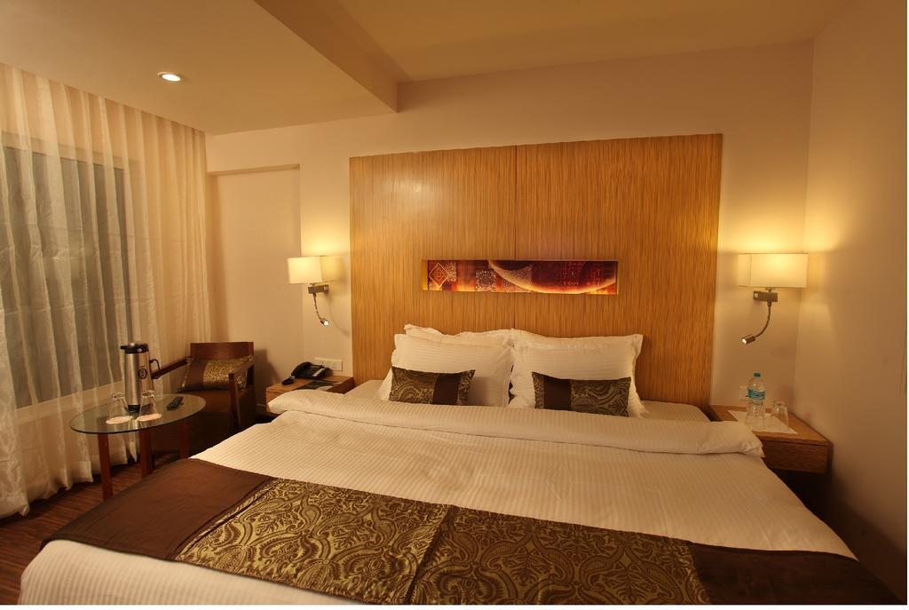 Comfort Inn Legacy Rajkot Extérieur photo